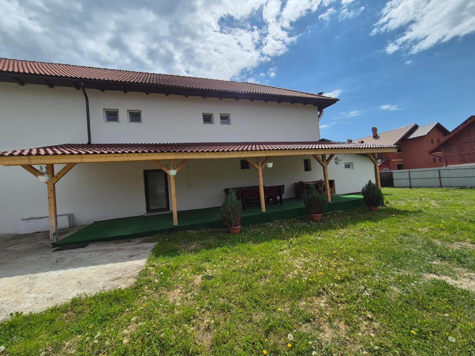 Pensiunea Ileana Novaci-Straini Exterior photo